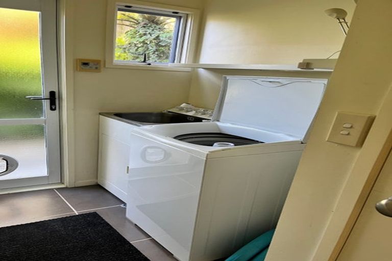 Photo of property in 44 Pacific Parade, Army Bay, Whangaparaoa, 0930