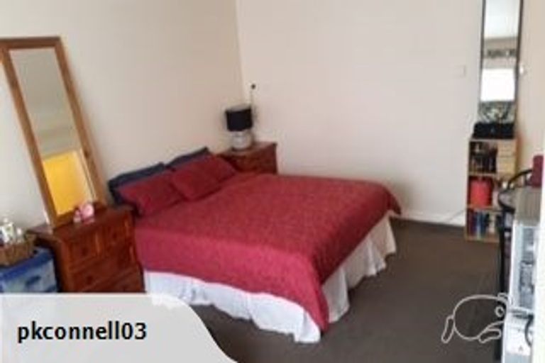 Photo of property in 19 Black Rock Road, Newlands, Wellington, 6037