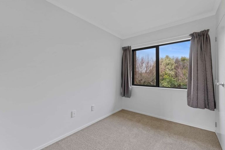 Photo of property in 10 Gleaming Place, Waiuku, 2123