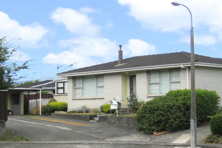 Photo of property in 1/20 Harvard Grove, Totara Park, Upper Hutt, 5018