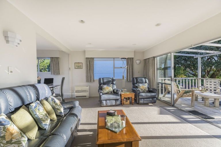 Photo of property in 15 Teoti Street, Paraparaumu Beach, Paraparaumu, 5032