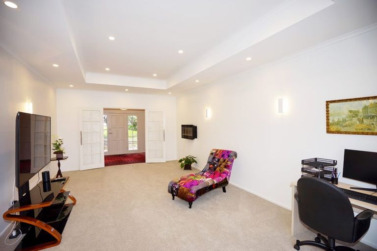 Photo of property in 1/25 James Evans Drive, Northcote, Auckland, 0627