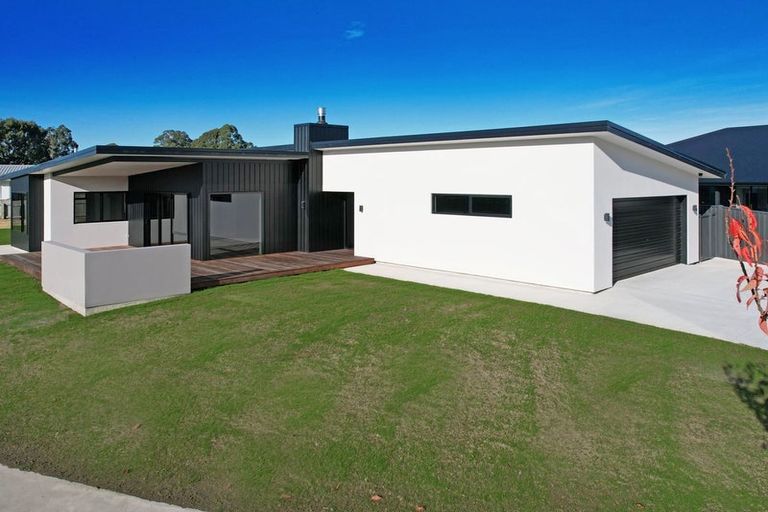 Photo of property in 18 Avoca Drive, Waiareka Junction, Oamaru, 9401