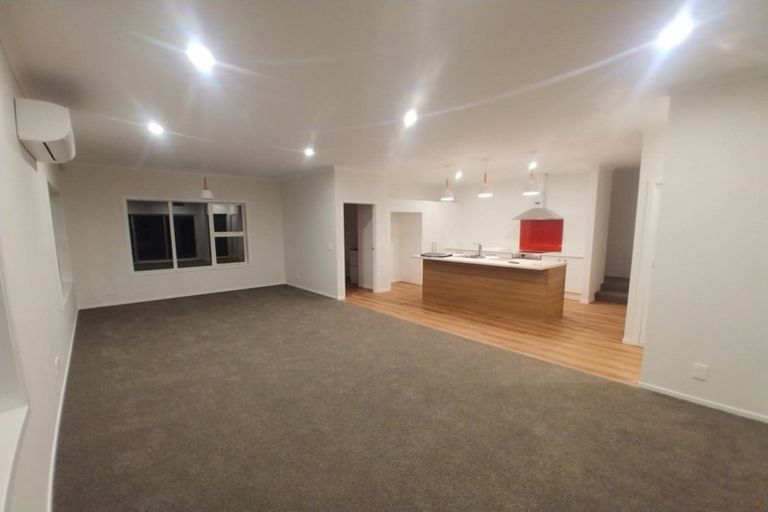 Photo of property in 13 Huia Street, Tawa, Wellington, 5028