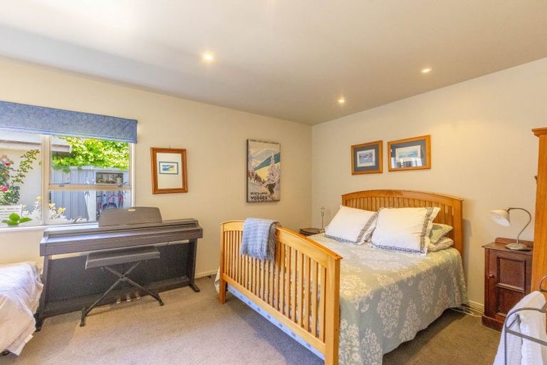 Photo of property in 15a Maharakeke Road, Waipukurau, 4281