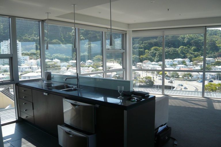 Photo of property in Summit Apartments, 18/184 Molesworth Street, Thorndon, Wellington, 6011