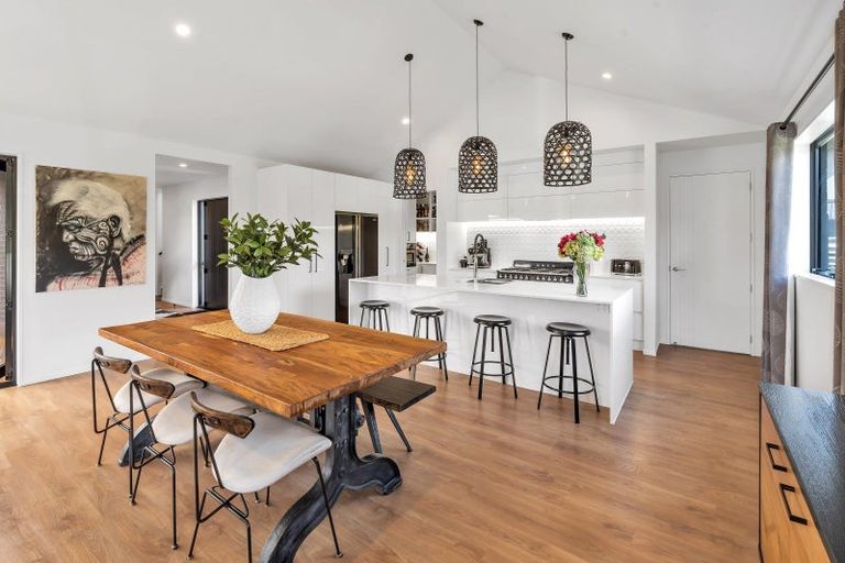 Photo of property in 3 Hirere Road, Whitford, Howick, 2571