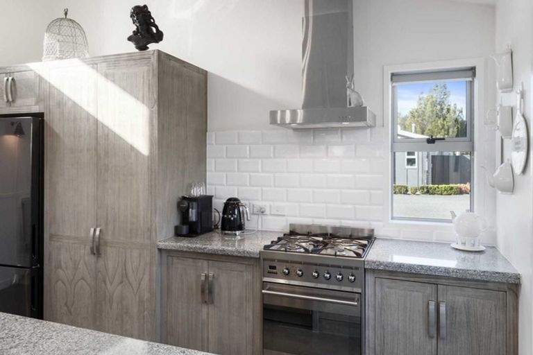 Photo of property in 11 Lennon Way, Papamoa Beach, Papamoa, 3118