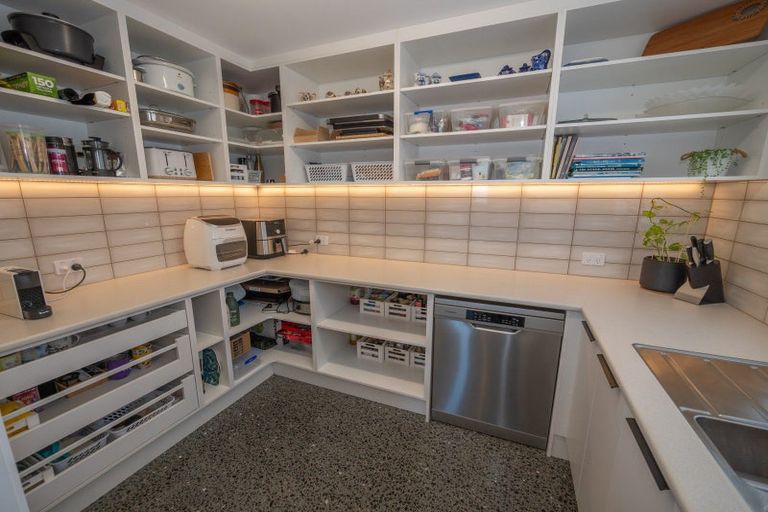 Photo of property in 116 Stratford Drive, Cable Bay, 0420