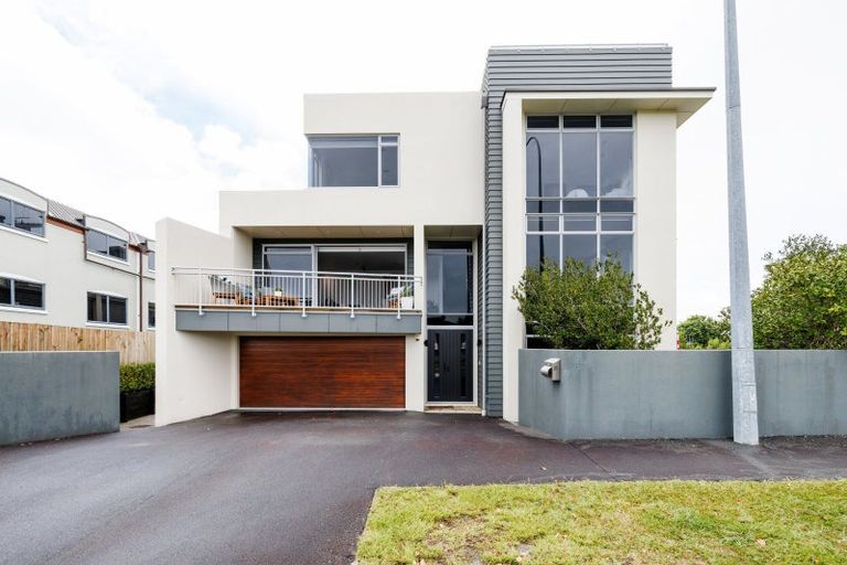 Photo of property in 21 Radnor Street, Hamilton Central, Hamilton, 3204