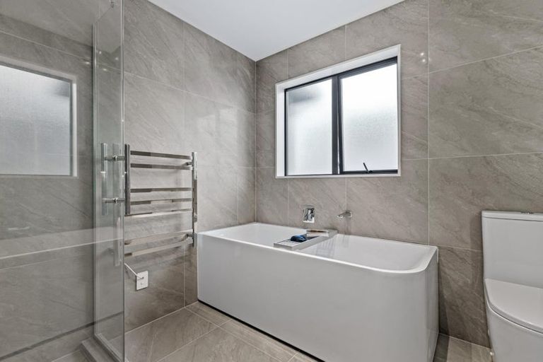 Photo of property in 17 Gecko Road, Hobsonville, Auckland, 0616