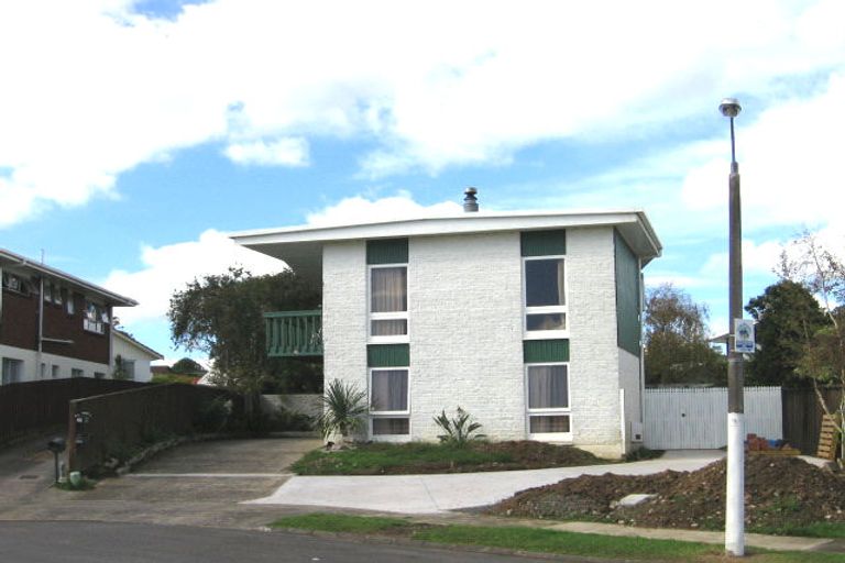 Photo of property in 23 Vanbrugh Place, Bucklands Beach, Auckland, 2014