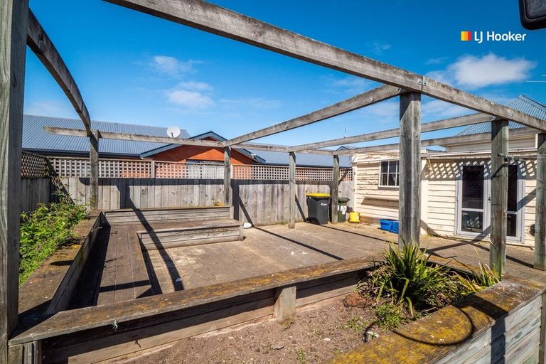 Photo of property in 16 Law Street, Caversham, Dunedin, 9012