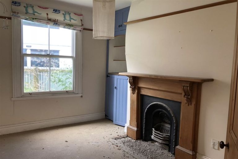 Photo of property in 16 Cunningham Terrace, Lyttelton, 8082