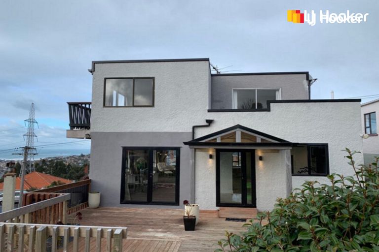 Photo of property in 90 Oakwood Avenue, Maryhill, Dunedin, 9011