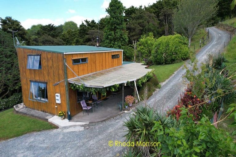 Photo of property in 318 Franklin Road, Paparoa, 0571