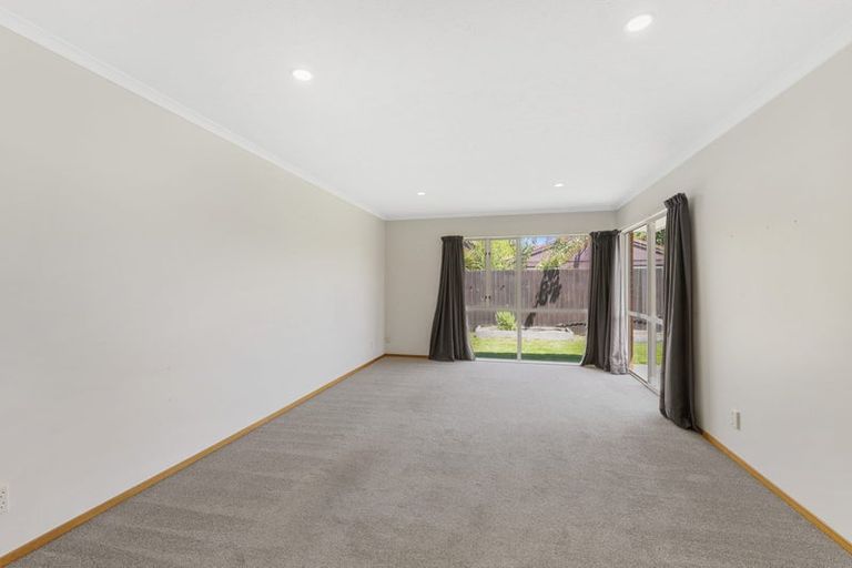 Photo of property in 6 Mull Place, Broomfield, Christchurch, 8042