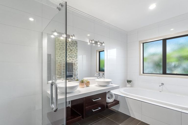 Photo of property in 11 Johnnybro Place, Rototuna North, Hamilton, 3210