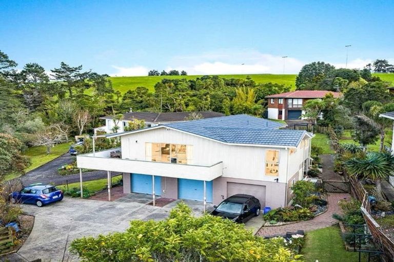 Photo of property in 80 Ravenwood Drive, Forrest Hill, Auckland, 0620