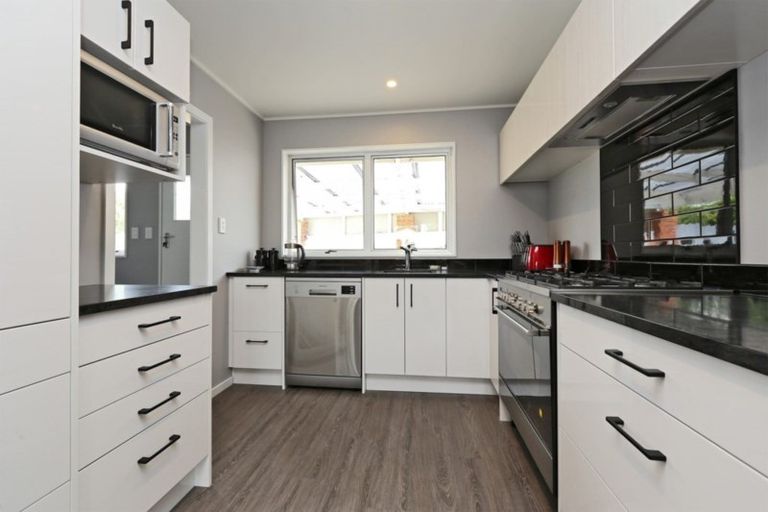 Photo of property in 5 Walton Place, Flaxmere, Hastings, 4120