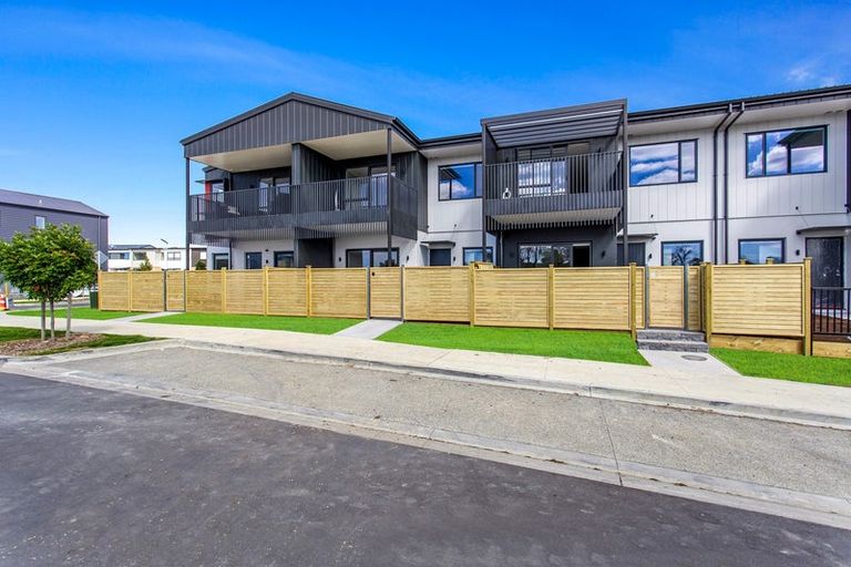 Photo of property in 1 Tana Way, Manurewa, Auckland, 2102