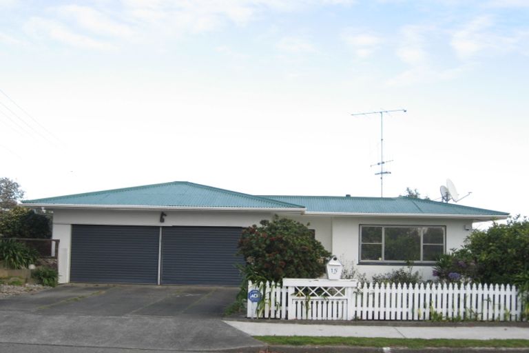 Photo of property in 15 Iti Street, Otaki, 5512