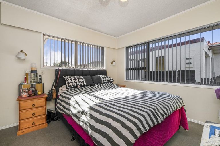 Photo of property in 13 Waimai Avenue, Weymouth, Auckland, 2103