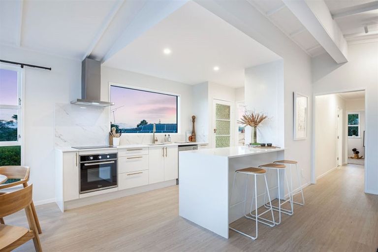 Photo of property in 30 Fitzwater Place, Henderson, Auckland, 0612