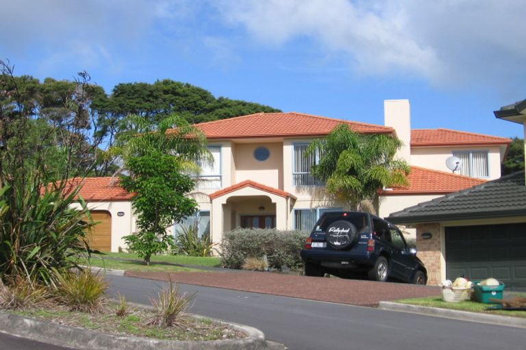 Photo of property in 47 Chamari Close, Titirangi, Auckland, 0604