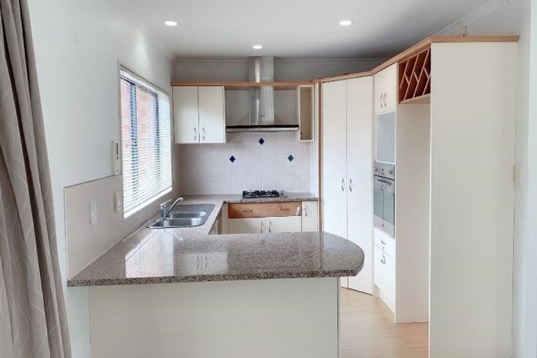 Photo of property in 7 Caltra Place, East Tamaki, Auckland, 2016