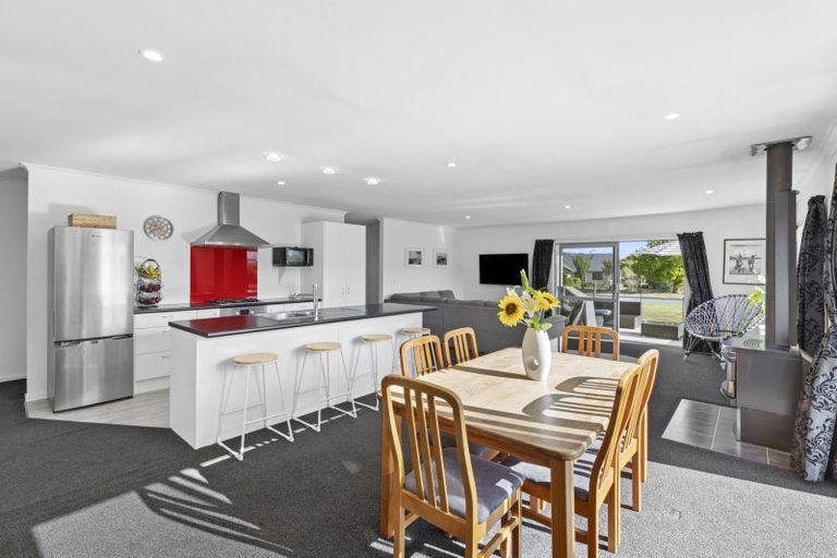 Photo of property in 2 Criffel Place, Luggate, Wanaka, 9383
