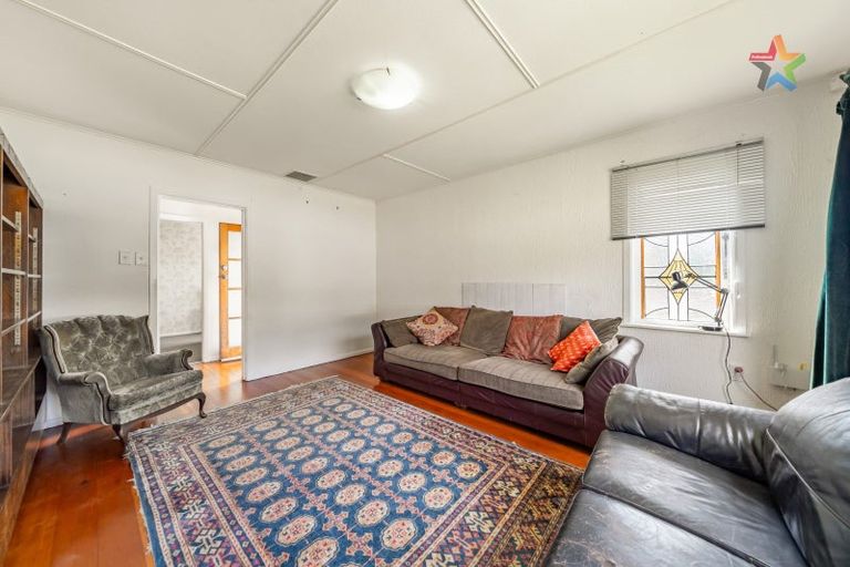 Photo of property in 58 Lees Grove, Wainuiomata, Lower Hutt, 5014