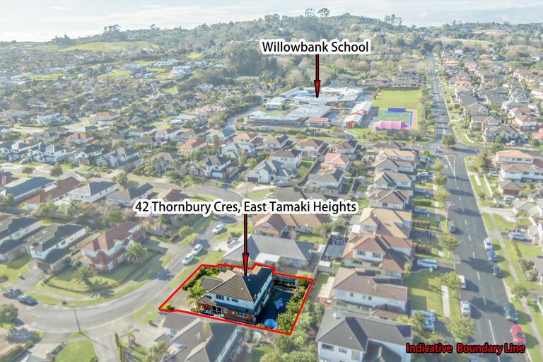 Photo of property in 42 Thornbury Crescent, East Tamaki Heights, Auckland, 2016