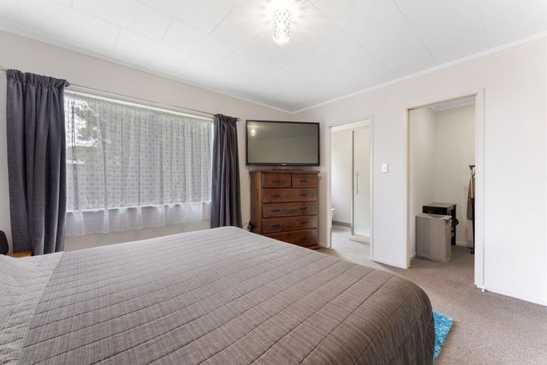 Photo of property in 26 Dalwood Grove, Highbury, Palmerston North, 4412
