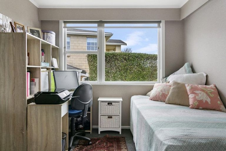 Photo of property in 2/79 Taupo View Road, Taupo, 3330