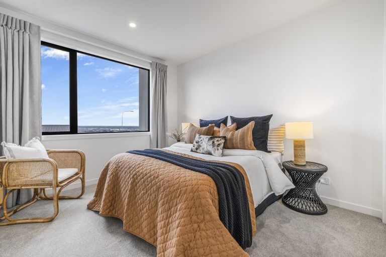 Photo of property in 198 Penruddock Rise, Westmorland, Christchurch, 8025