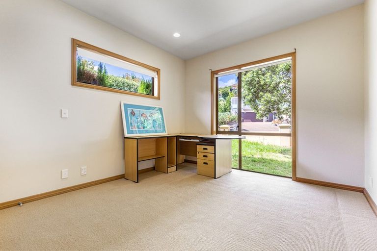 Photo of property in 25 Oakwood Grove, Eastern Beach, Auckland, 2012