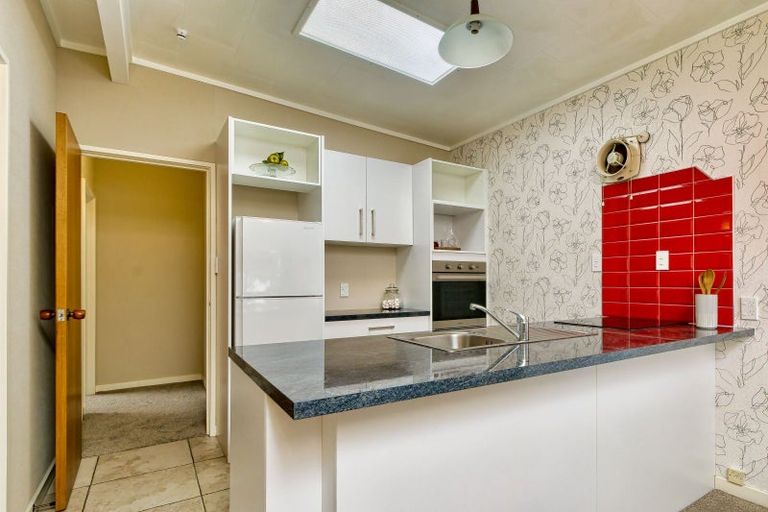 Photo of property in 1/205 Knight Street, Hastings, 4122