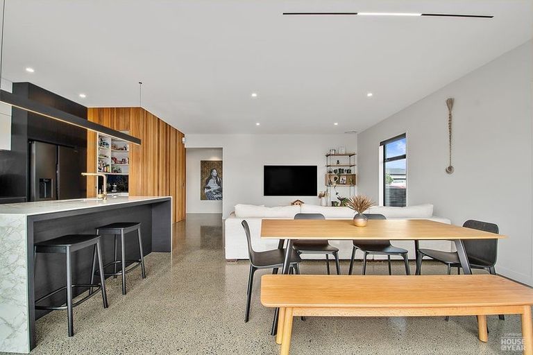 Photo of property in 2 Makete Crescent, Hobsonville, Auckland, 0618