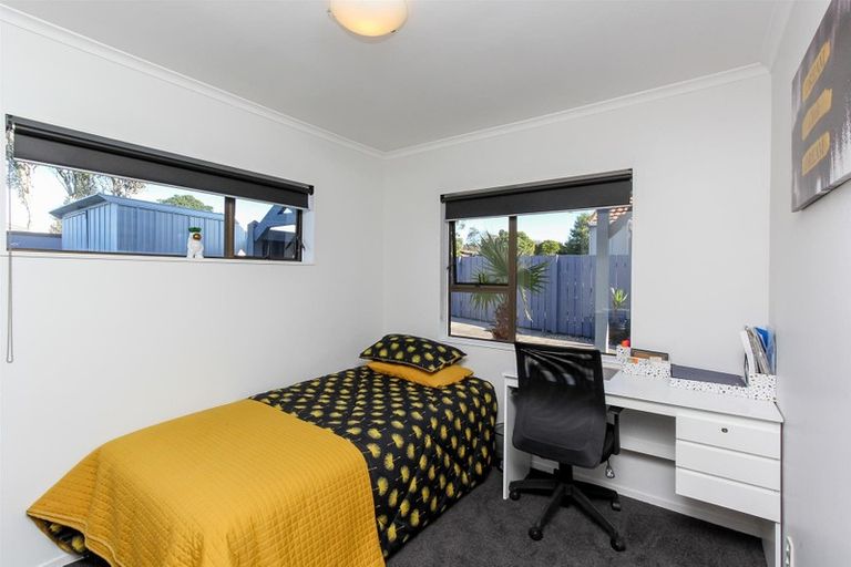 Photo of property in 13 Poplar Grove, Whalers Gate, New Plymouth, 4310