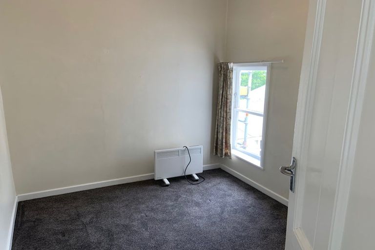 Photo of property in 144 Tasman Street, Mount Cook, Wellington, 6021