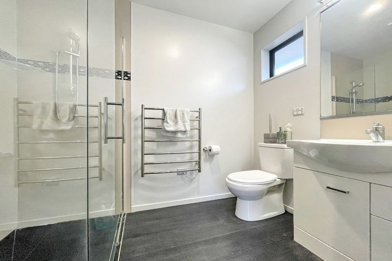 Photo of property in 40 Cresswell Place, Johnsonville, Wellington, 6037