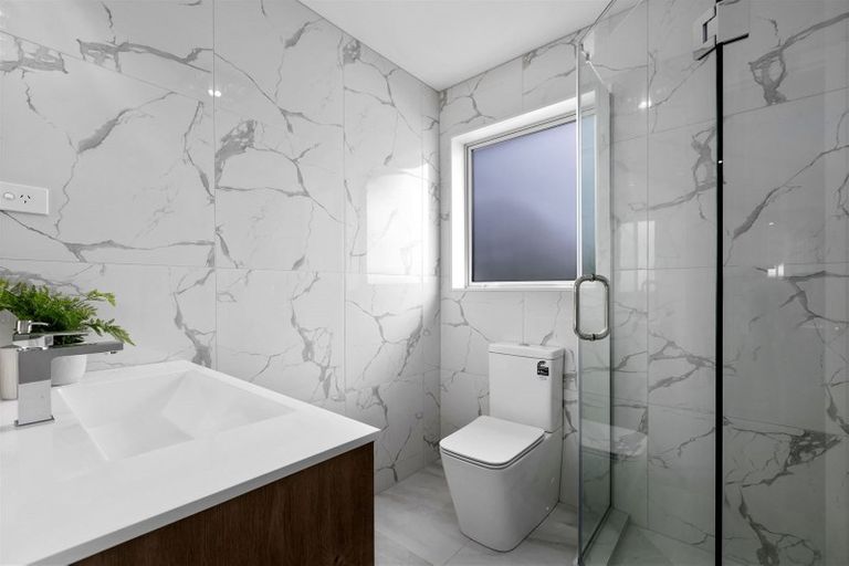 Photo of property in 6 Coote Way, Kumeu, 0810