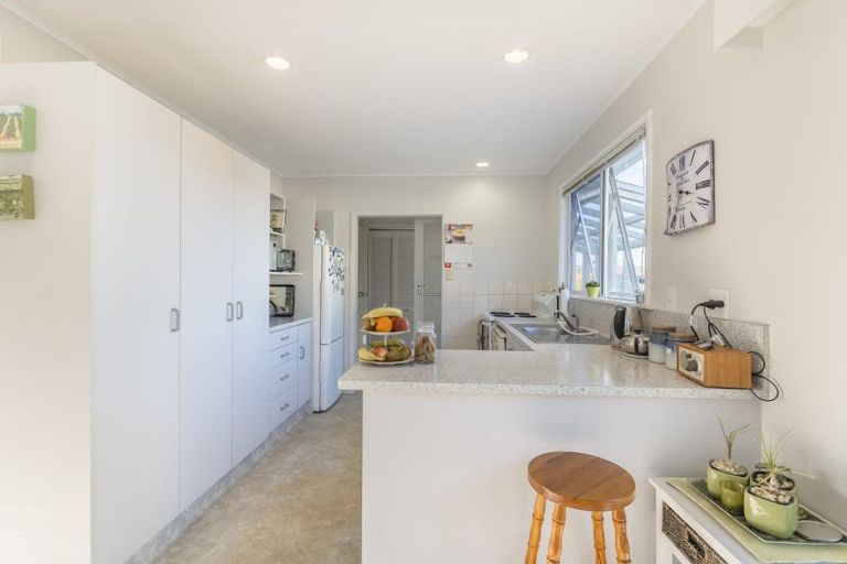 Photo of property in 15 Teoti Street, Paraparaumu Beach, Paraparaumu, 5032