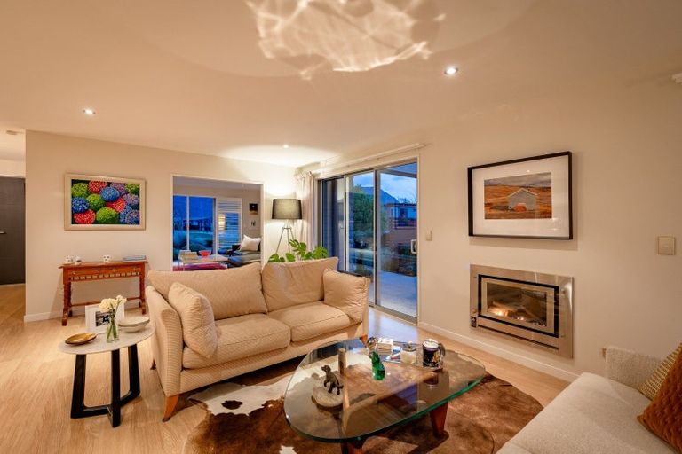 Photo of property in 4 Sunnyside Lane, Wanaka, 9305