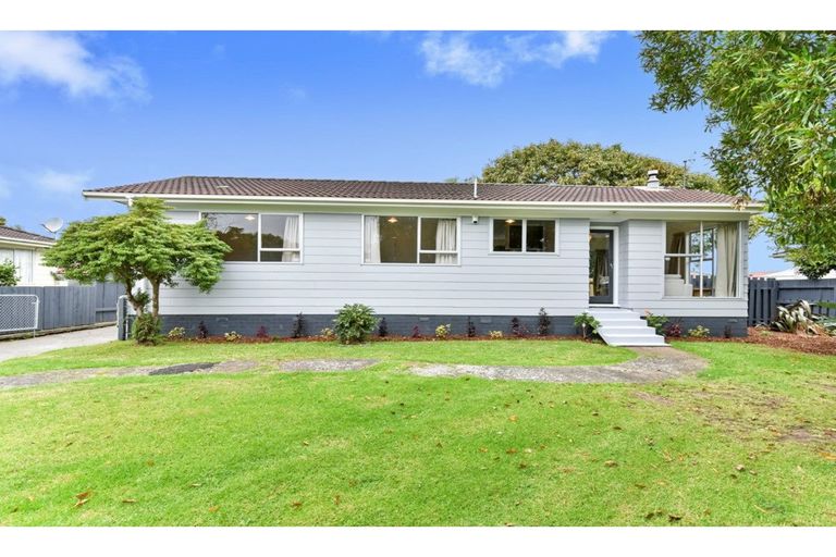 Photo of property in 12 Bedlington Avenue, Manurewa, Auckland, 2102