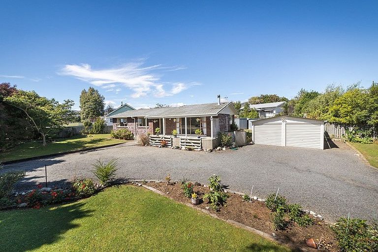 Photo of property in 6-8 East Road, Shannon, 4821