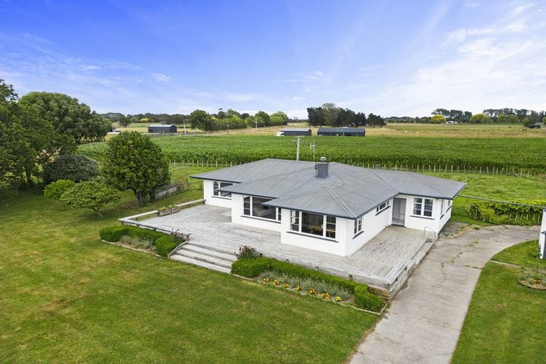 Photo of property in 55 Hansens Line, Newbury, Palmerston North, 4475