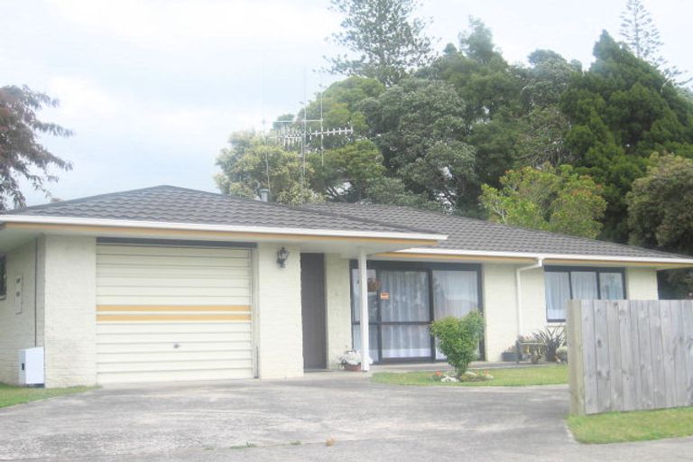 Photo of property in 16 Glen Terrace, Te Puke, 3119