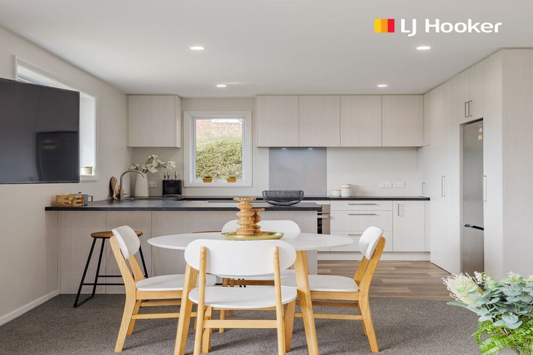 Photo of property in 12 Scotland Terrace, Green Island, Dunedin, 9018